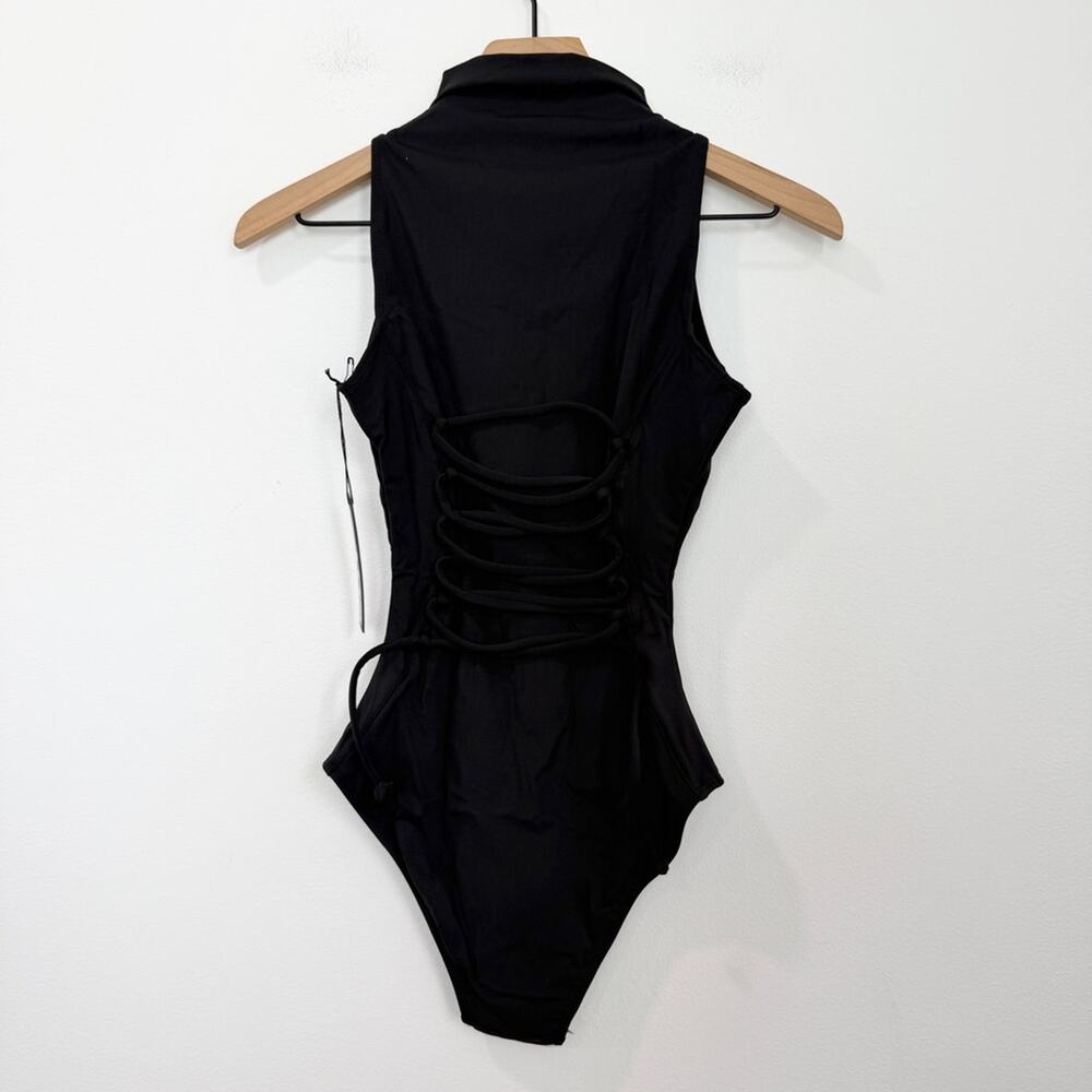 NWT Ta3 Sleeveless Surfy One Piece in Black Built in Shapewear size XS Regular - Picture 3 of 7